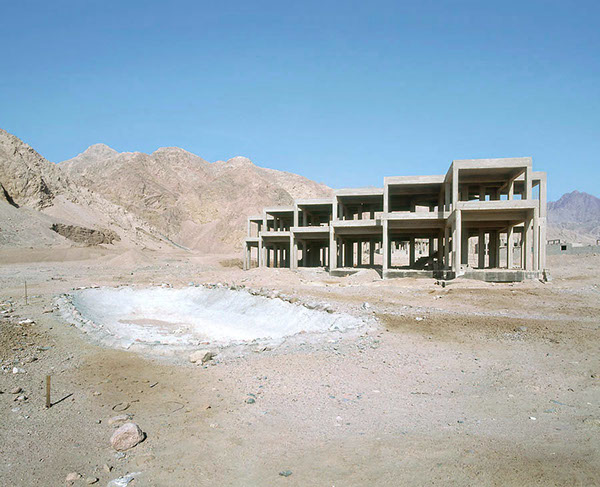 Les hôtels abandonnés du Sinaï par Stephanie Zoche et Sabine Haubitz Les hotels abandonnes du Sinai par Stephanie Zoche et Sabine Haubitz 6 Les-hotels-abandonnes-du-Sinai-par-Stephanie-Zoche-et-Sabine-Haubitz-6