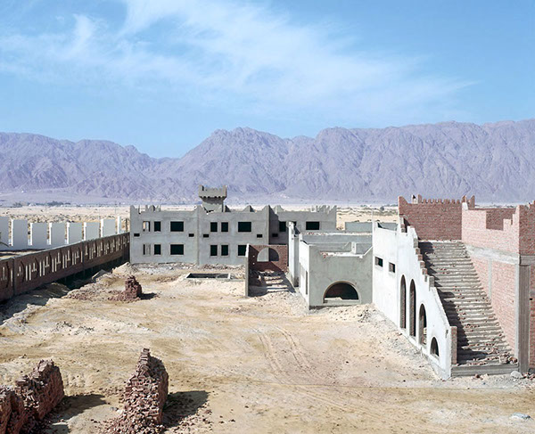 Les hôtels abandonnés du Sinaï par Stephanie Zoche et Sabine Haubitz Les hotels abandonnes du Sinai par Stephanie Zoche et Sabine Haubitz 7 Les-hotels-abandonnes-du-Sinai-par-Stephanie-Zoche-et-Sabine-Haubitz-7