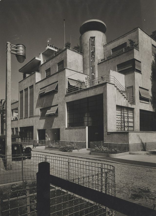 des images d'époque de la vie en France dans les années 30 par Fay Sturtevant Lincoln des images d epoque de la vie en France dans les annees 30 par Fay Sturtevant Lincoln 4 paris des-images-d-epoque-de-la-vie-en-France-dans-les-annees-30-par-Fay-Sturtevant-Lincoln-4-paris