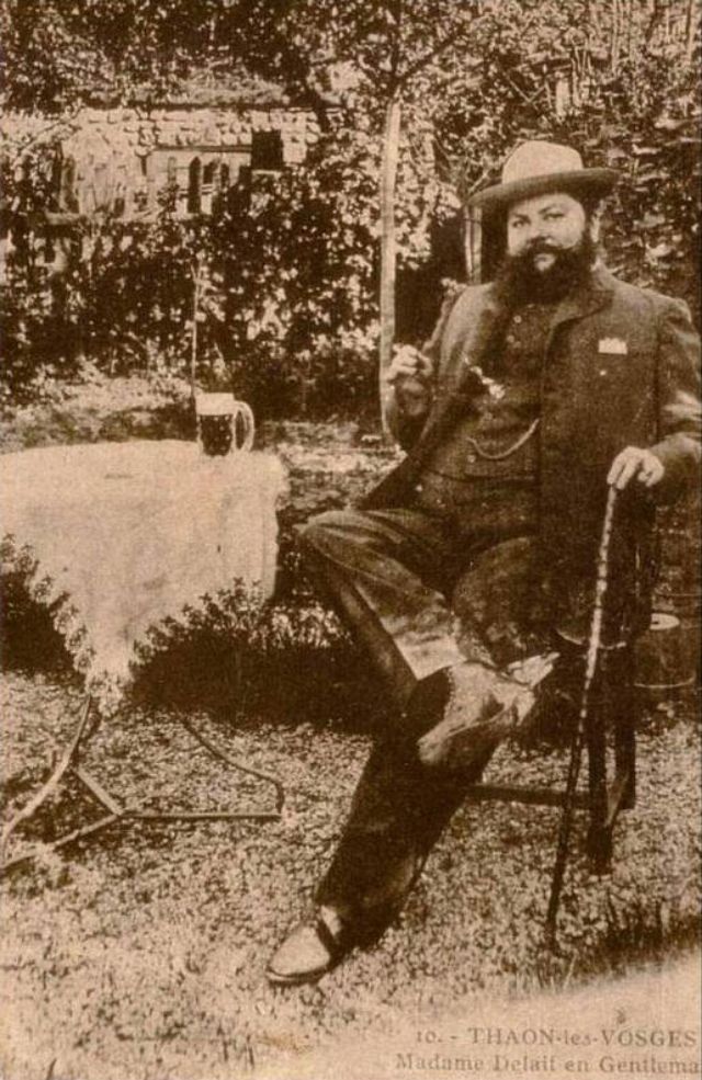 Clémentine Delait, célèbre femme à barbe des Vosges Clementine Delait celebre femme a barbe des Vosges 18 Clementine-Delait-celebre-femme-a-barbe-des-Vosges-18