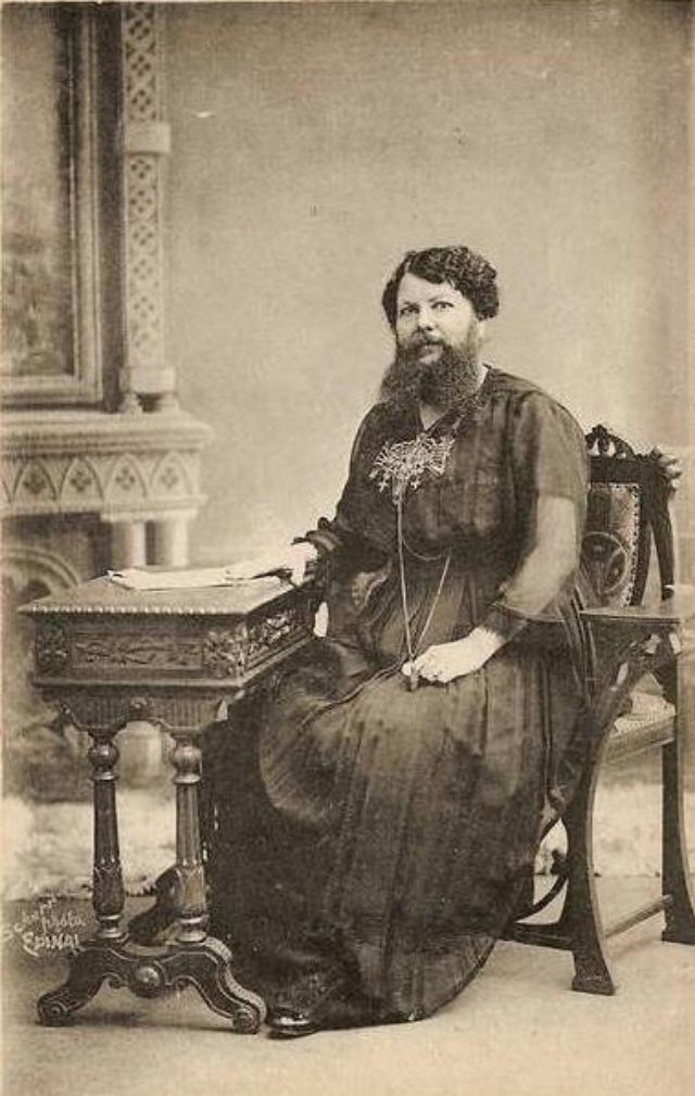 Clémentine Delait, célèbre femme à barbe des Vosges Clementine Delait celebre femme a barbe des Vosges 4 Clementine-Delait-celebre-femme-a-barbe-des-Vosges-4