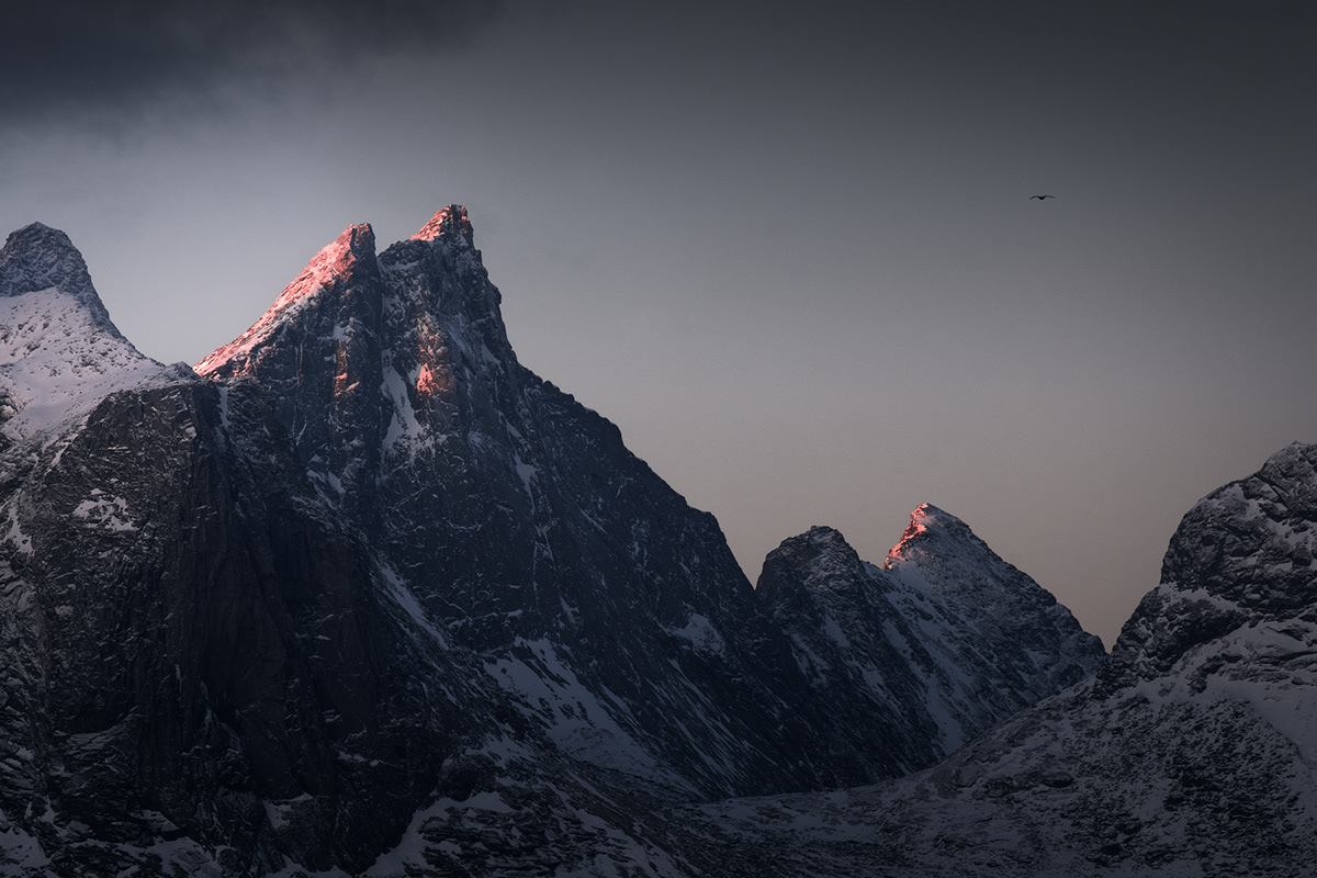 Les montagnes de Lofoten par Christian Hoiberg Les montagnes de Lofoten par Christian Hoiberg ile norvege 4 Les-montagnes-de-Lofoten-par-Christian-Hoiberg-ile-norvege-4