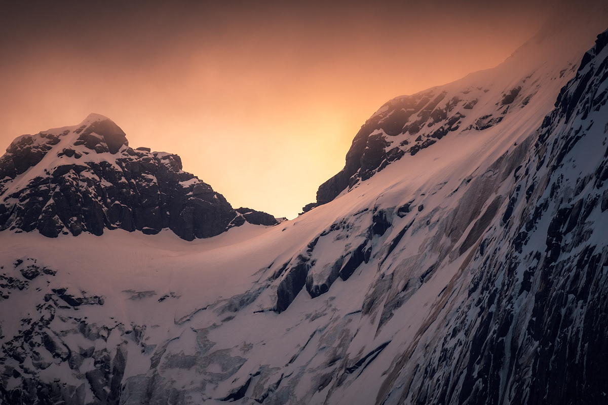 Les montagnes de Lofoten par Christian Hoiberg Les montagnes de Lofoten par Christian Hoiberg ile norvege 5 Les-montagnes-de-Lofoten-par-Christian-Hoiberg-ile-norvege-5