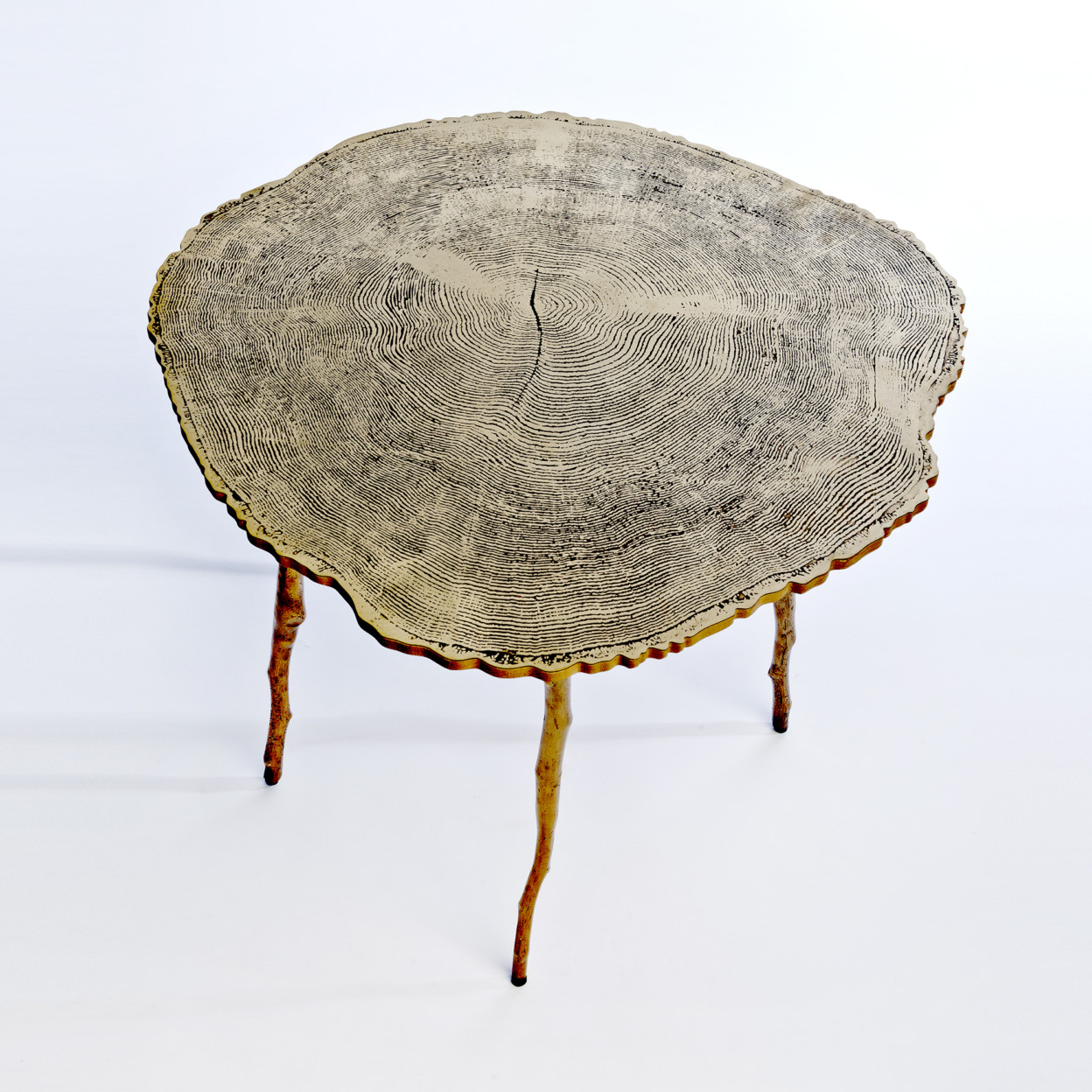 Stumps - des chaises et des tables de bronze imitant des souches par Sharon Sides Stumps des chaises et des tables de bronze laiton imitant des souches par Sharon Sides 7 Stumps-des-chaises-et-des-tables-de-bronze-laiton-imitant-des-souches-par-Sharon-Sides-7