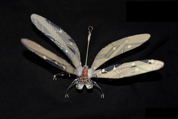 Le recyclage d'électronique en sculpture de Vishwanath Le recyclage d electronique en sculpture de Vishwanath 4 Le-recyclage-d-electronique-en-sculpture-de-Vishwanath-4