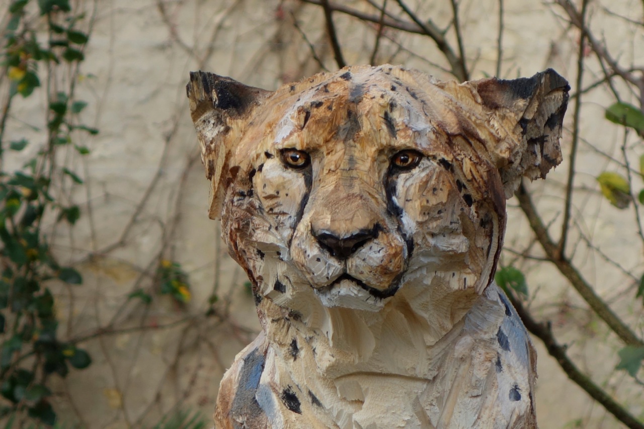 Les sculptures à la tronçonneuse de Jürgen Lingl-Rebetez Les sculptures a la tronconneuse de Jurgen Lingl Rebetez 8 Les-sculptures-a-la-tronconneuse-de-Jurgen-Lingl-Rebetez-8