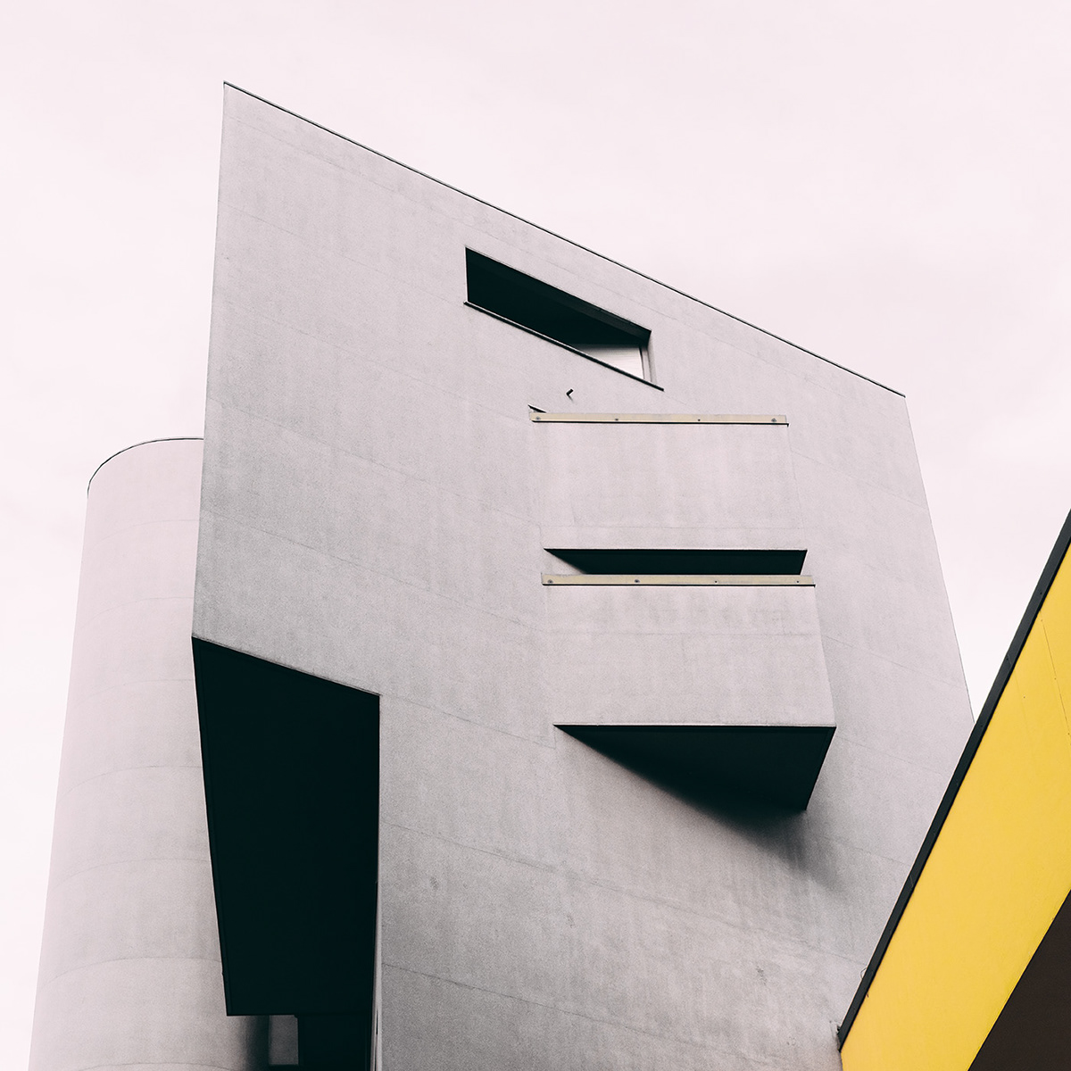 Monolicious III et IV par Sebastian Weiss Monolicious III et IV par Sebastian Weiss architecture 16 Monolicious-III-et-IV-par-Sebastian-Weiss-architecture-16