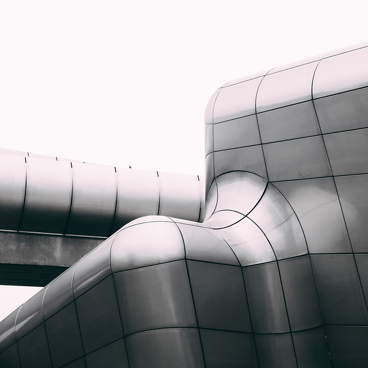 Monolicious III et IV par Sebastian Weiss Monolicious III et IV par Sebastian Weiss architecture 5 Monolicious-III-et-IV-par-Sebastian-Weiss-architecture-5