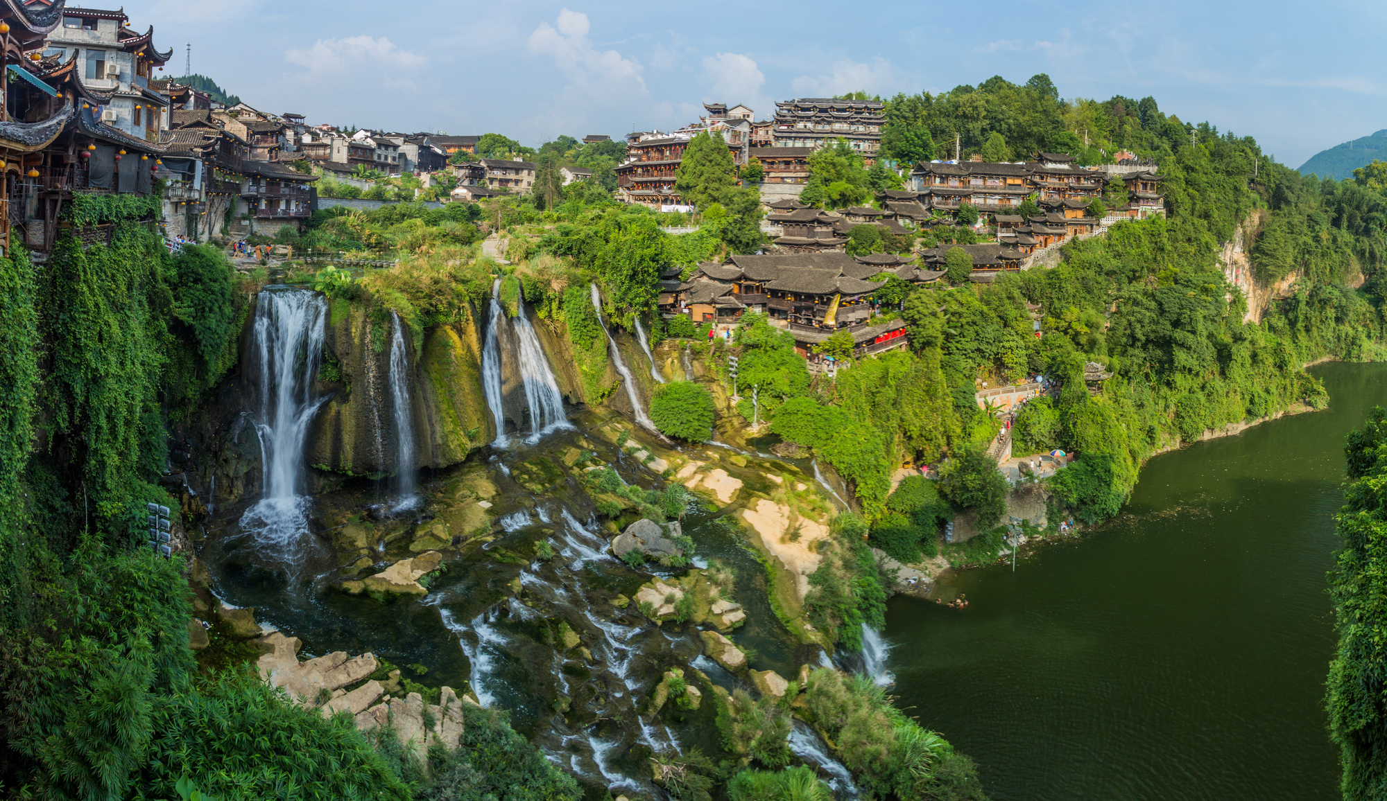 furong zhen le bourg des hibiscus un fantastique village chinois avec une cascade 2 furong zhen le bourg des hibiscus un fantastique village chinois avec une cascade 2