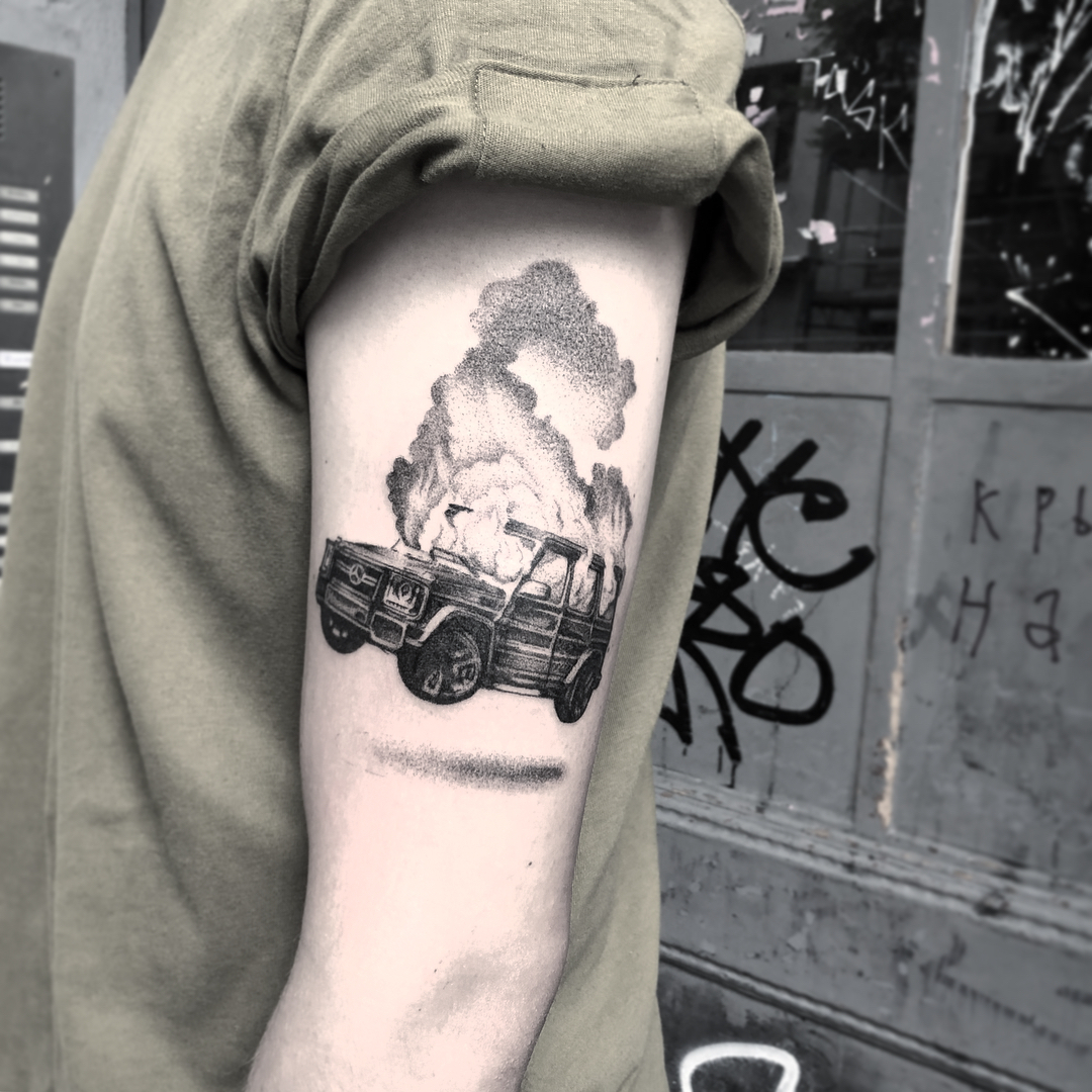 Les tatouages dystopiques de Lena Lu les tatouages dystopiques de Lena Lu 7 les-tatouages-dystopiques-de-Lena-Lu-7