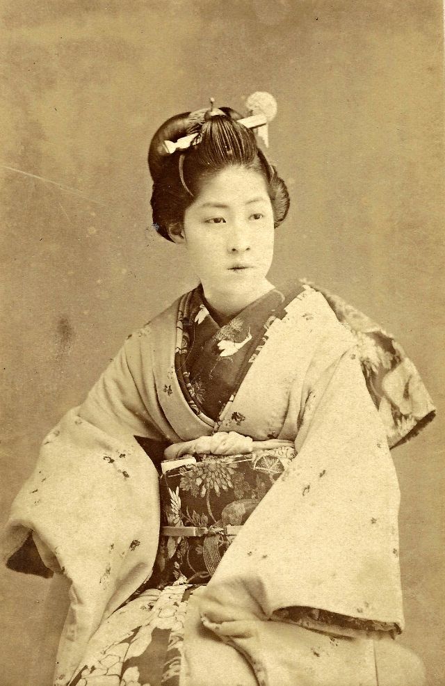 42 photos de japonaises en costume traditionnel au début du 20ème siècle 42 photos de japonaises en costume traditionnel au debut du 20eme siecle 12 42-photos-de-japonaises-en-costume-traditionnel-au-debut-du-20eme-siecle-12