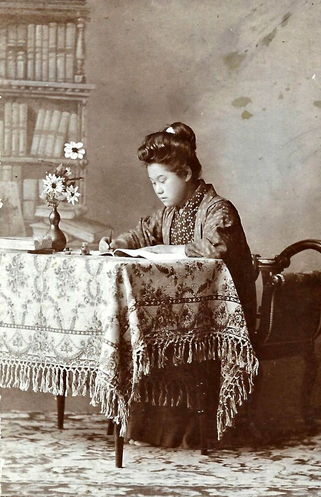 42 photos de japonaises en costume traditionnel au début du 20ème siècle 42 photos de japonaises en costume traditionnel au debut du 20eme siecle 15 42-photos-de-japonaises-en-costume-traditionnel-au-debut-du-20eme-siecle-15