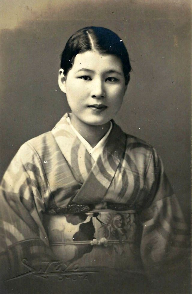 42 photos de japonaises en costume traditionnel au début du 20ème siècle 42 photos de japonaises en costume traditionnel au debut du 20eme siecle 29 42-photos-de-japonaises-en-costume-traditionnel-au-debut-du-20eme-siecle-29