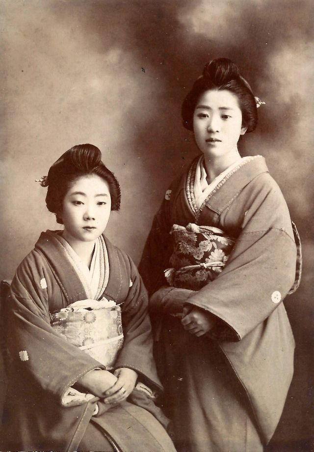 42 photos de japonaises en costume traditionnel au début du 20ème siècle 42 photos de japonaises en costume traditionnel au debut du 20eme siecle 36 42-photos-de-japonaises-en-costume-traditionnel-au-debut-du-20eme-siecle-36