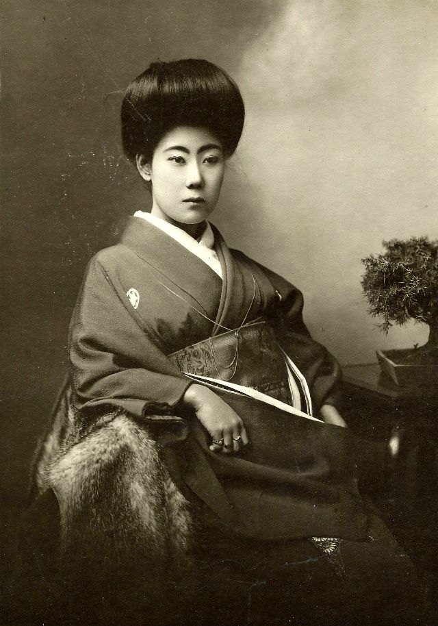 42 photos de japonaises en costume traditionnel au début du 20ème siècle 42 photos de japonaises en costume traditionnel au debut du 20eme siecle 7 42-photos-de-japonaises-en-costume-traditionnel-au-debut-du-20eme-siecle-7