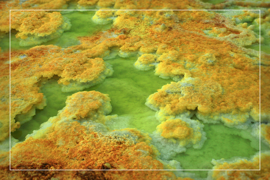 Le volcan Dallol d'Ethiopie, le plus étrange cratère volcanique du monde Le volcan Dallol d Ethiopie le plus etrange cratere volcanique du monde 6 Le-volcan-Dallol-d-Ethiopie-le-plus-etrange-cratere-volcanique-du-monde-6