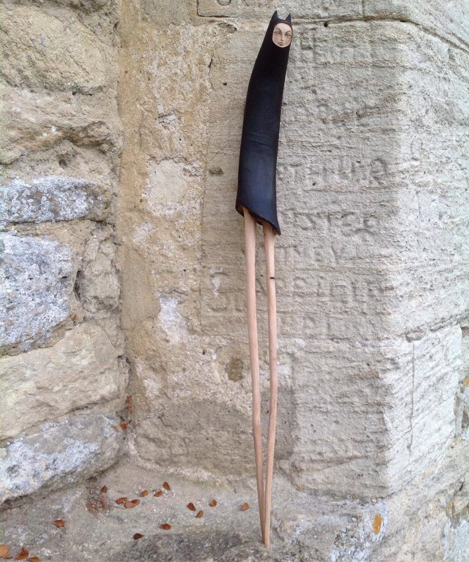 des sculptures de créatures féeriques dans des racines de chêne par Tach Pollard des sculptures de creatures feeriques dans des racines de chene par Tach Pollard 2 des-sculptures-de-creatures-feeriques-dans-des-racines-de-chene-par-Tach-Pollard-2