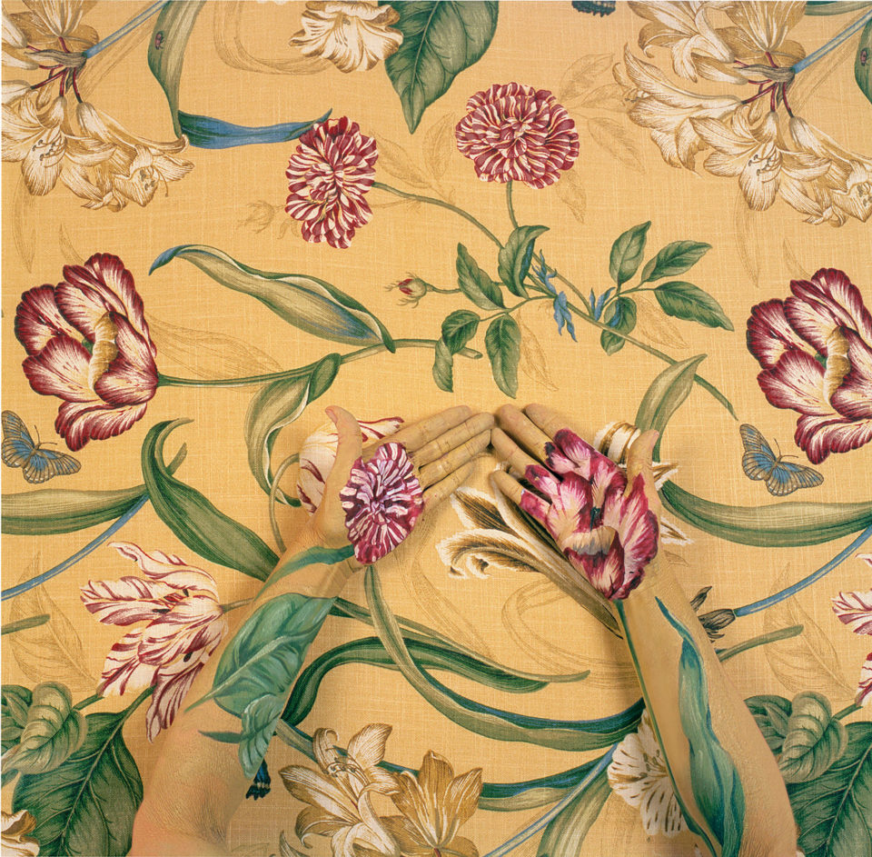 Les auto-portraits camouflés de Cecilia Paredes Les auto portraits camoufles de Cecilia Paredes 4 Les-auto-portraits-camoufles-de-Cecilia-Paredes-4