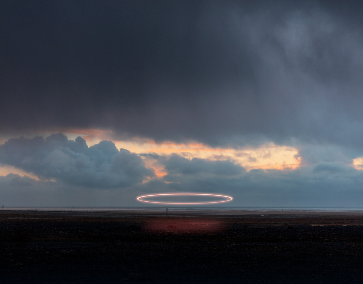 Neon - un cercle de néon dans différents paysages par Ludwig Fabre Neon un cercle de neon dans differents paysages par Ludwig Fabre 4 Neon-un-cercle-de-neon-dans-differents-paysages-par-Ludwig-Fabre-4