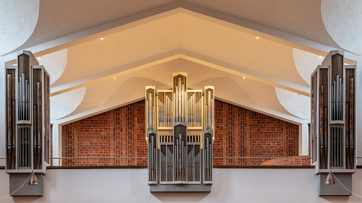 P I P E S - les orgues d'églises par Robert Götzfried PIPES les orgues d eglises par Robert Gotzfried 10 PIPES-les-orgues-d-eglises-par-Robert-Gotzfried-10