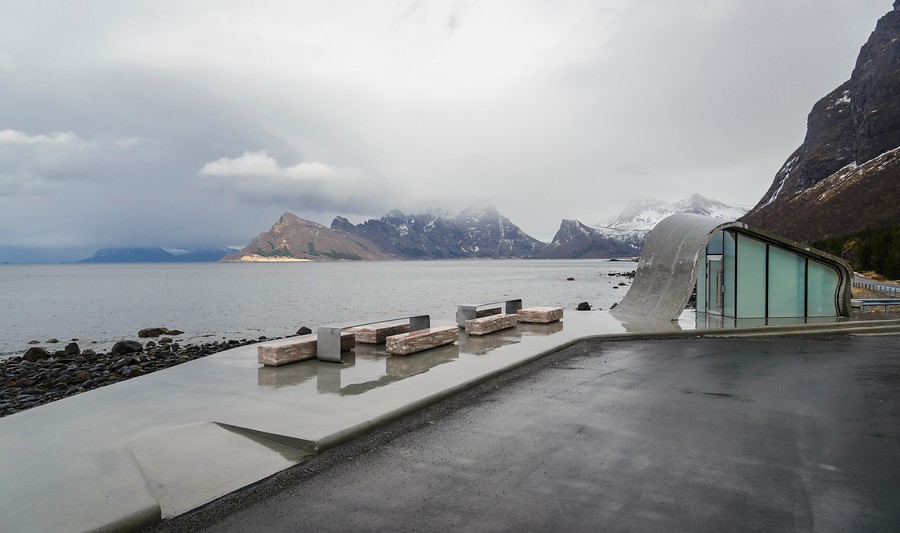 Ureddplassen - les magnifiques toilettes de l'aire de repos de Uredd Ureddplassen les magnifiques toilettes de l aire de repos de Uredd 11 Ureddplassen-les-magnifiques-toilettes-de-l-aire-de-repos-de-Uredd-11