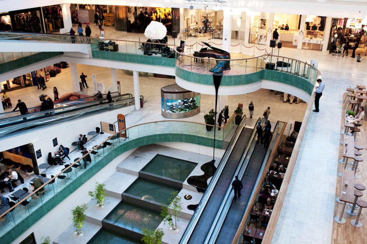 Des sculptures avec des fauteuils ou autres mobiliers recyclés par Nina Saunders Des sculptures avec des fauteuils ou autres mobiliers recyclés par Nina Saunders 3 Des-sculptures-avec-des-fauteuils-ou-autres-mobiliers-recyclés-par-Nina-Saunders-3