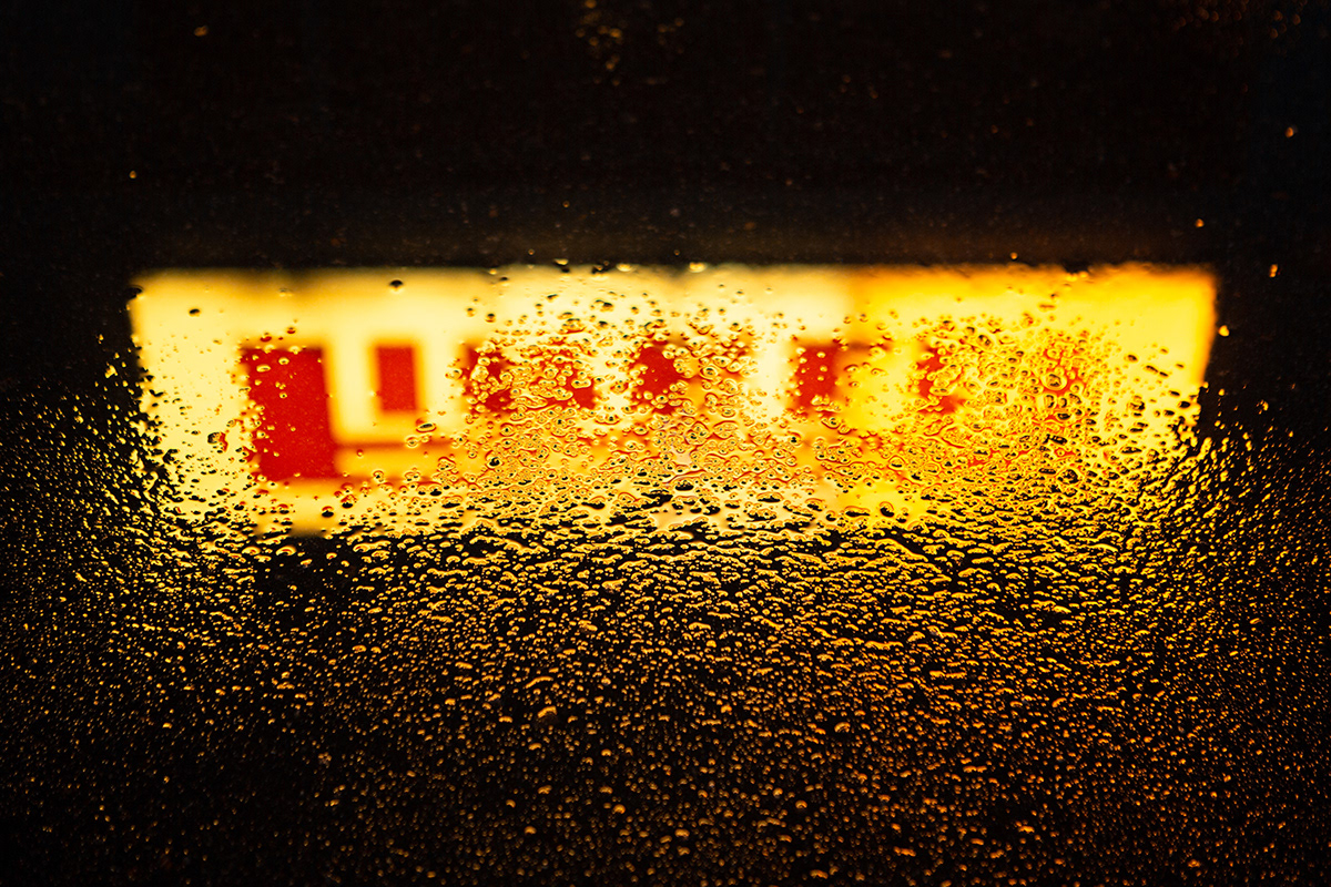 Liquid Portals - des reflets dans des flaques qui semblent être des portails pour un autre monde Liquid Portals des reflets dans des flaques qui semblent etre des portails pour un autre monde 11 Liquid-Portals-des-reflets-dans-des-flaques-qui-semblent-etre-des-portails-pour-un-autre-monde-11