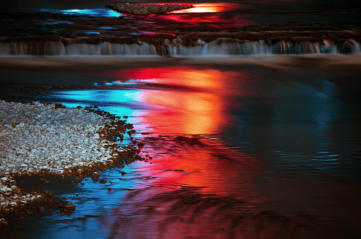 Liquid Portals - des reflets dans des flaques qui semblent être des portails pour un autre monde Liquid Portals des reflets dans des flaques qui semblent etre des portails pour un autre monde 3 Liquid-Portals-des-reflets-dans-des-flaques-qui-semblent-etre-des-portails-pour-un-autre-monde-3