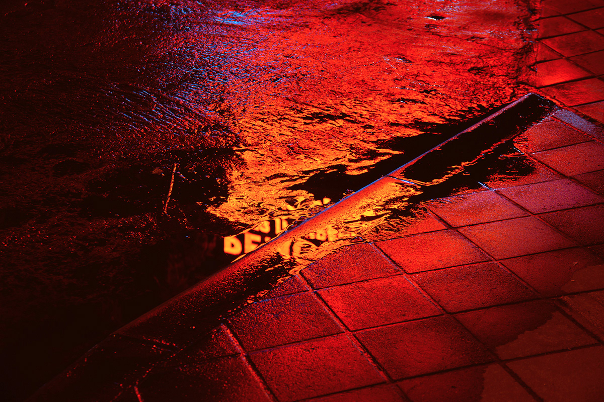 Liquid Portals - des reflets dans des flaques qui semblent être des portails pour un autre monde Liquid Portals des reflets dans des flaques qui semblent etre des portails pour un autre monde 6 Liquid-Portals-des-reflets-dans-des-flaques-qui-semblent-etre-des-portails-pour-un-autre-monde-6