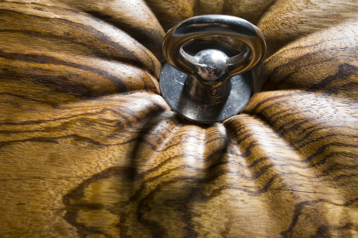 les sculptures de bois courbées de Phil Young les sculptures de bois courbees de Phil Young 4 les-sculptures-de-bois-courbees-de-Phil-Young-4