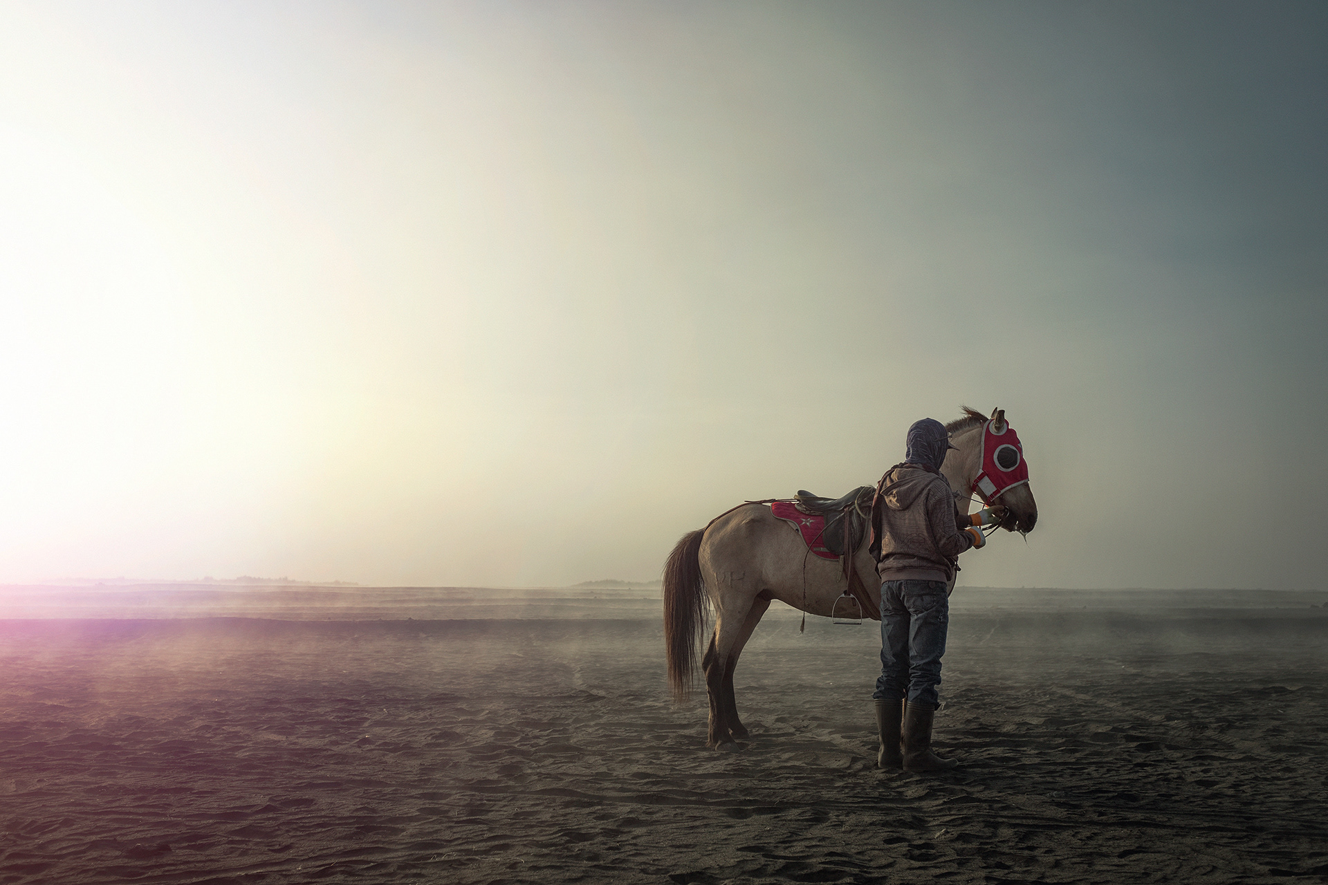 Bromo: brume, chevaux et cavaliers par Maurice Heesen Bromo brume chevaux et cavaliers par Maurice Heesen 8 Bromo-brume-chevaux-et-cavaliers-par-Maurice-Heesen-8