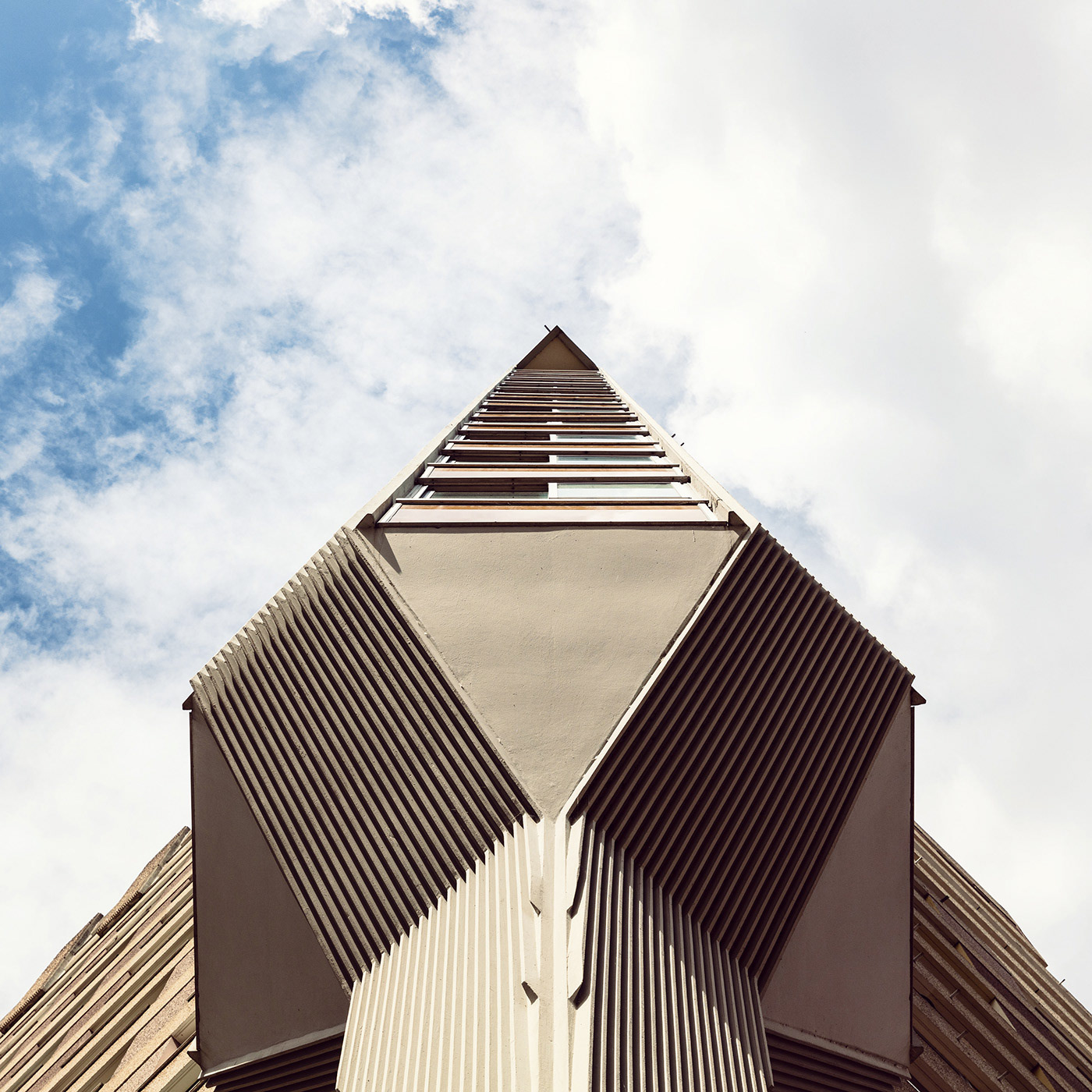 Lines - les lignes architecturales par Sebastian Weiss Lines les lignes architecturales par Sebastian Weiss 1 Paris Lines-les-lignes-architecturales-par-Sebastian-Weiss-1-Paris