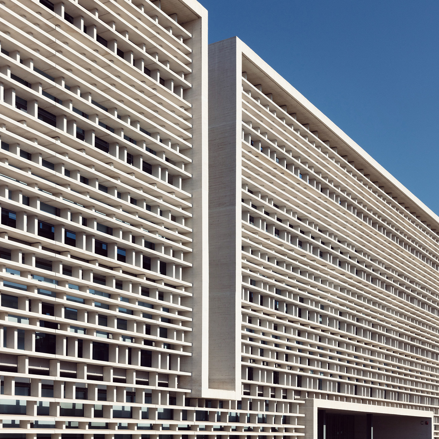 Lines - les lignes architecturales par Sebastian Weiss Lines les lignes architecturales par Sebastian Weiss 9 valence Lines-les-lignes-architecturales-par-Sebastian-Weiss-9-valence