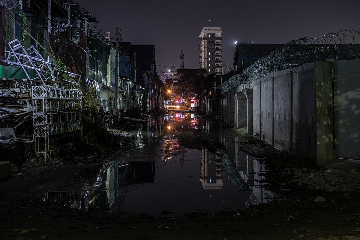 Nuits à Phnom Penh par Robert Götzfried Nuits a Phnom Penh par Robert Gotzfried 3 Nuits-a-Phnom-Penh-par-Robert-Gotzfried-3