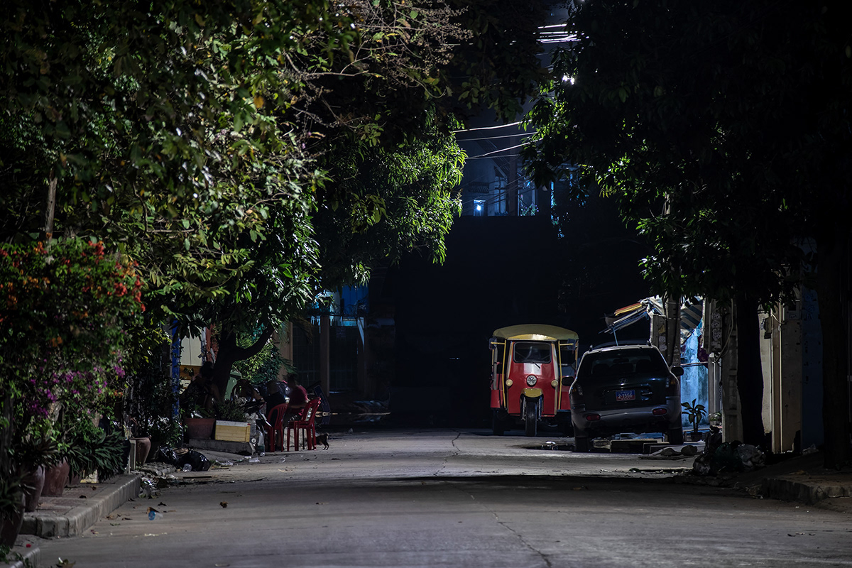 Nuits à Phnom Penh par Robert Götzfried Nuits a Phnom Penh par Robert Gotzfried 5 Nuits-a-Phnom-Penh-par-Robert-Gotzfried-5