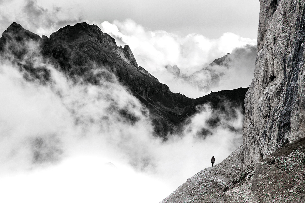 Perat - La fragilité de l'homme face aux montagnes par Gustav Willeit Perat La fragilite de l homme face aux montagnes par Gustav Willeit 5 Perat-La-fragilite-de-l-homme-face-aux-montagnes-par-Gustav-Willeit-5