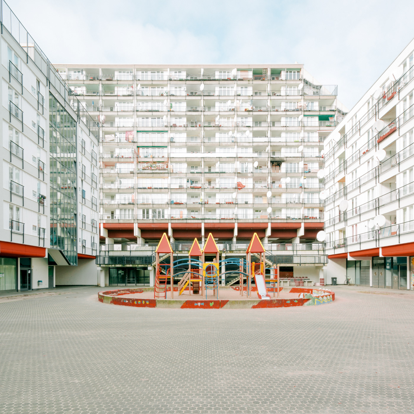 Summa - architectures et couleurs par Matthias Heiderich Summa architectures et couleurs par Matthias Heiderich 3 Summa–architectures-et-couleurs-par-Matthias-Heiderich-3