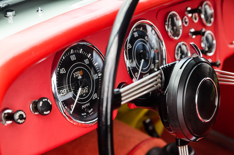 La Triumph TR2 la Triumph TR2 cabriolet sportif des annees 50 60 11 la-Triumph-TR2-cabriolet-sportif-des-annees-50-60-11