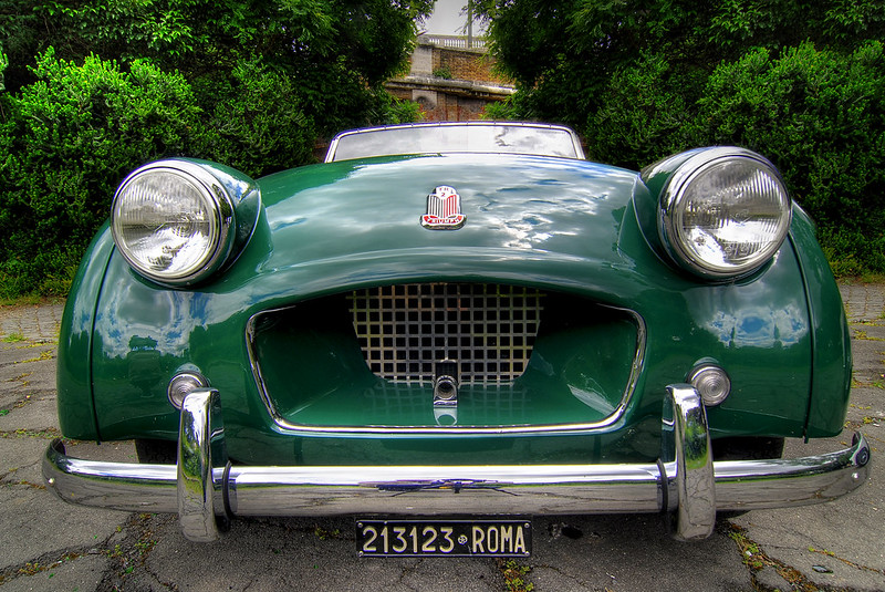 La Triumph TR2 la Triumph TR2 cabriolet sportif des annees 50 60 17 la-Triumph-TR2-cabriolet-sportif-des-annees-50-60-17