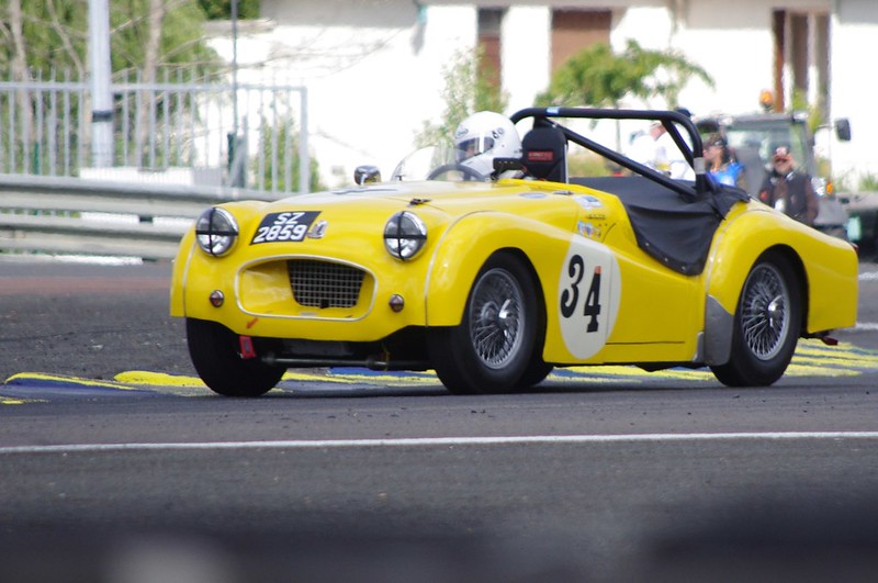 La Triumph TR2 la Triumph TR2 cabriolet sportif des annees 50 60 18 la-Triumph-TR2-cabriolet-sportif-des-annees-50-60-18