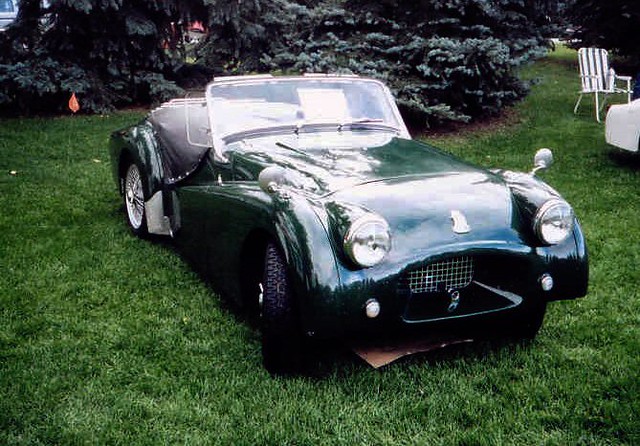 La Triumph TR2 la Triumph TR2 cabriolet sportif des annees 50 60 4 la-Triumph-TR2-cabriolet-sportif-des-annees-50-60-4