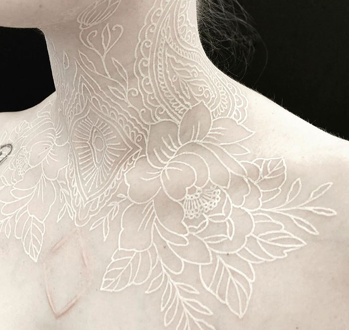 30 tatouages blancs qui semblent être des runes magiques 30 tatouages blancs qui ressemblent a des runes magiques 11 30-tatouages-blancs-qui-ressemblent-a-des-runes-magiques-11