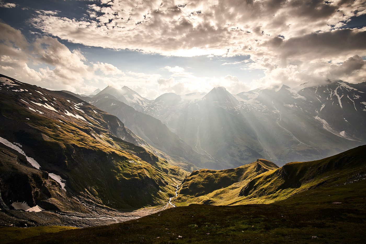 The Motorcycle Diaries - des bikers sur les routes de Carinthie par Rasmus Kaessmann The Motorcycle Diaries des bikers sur les routes de Carinthie par Rasmus Kaessmann 7 The-Motorcycle-Diaries-des-bikers-sur-les-routes-de-Carinthie-par-Rasmus-Kaessmann-7