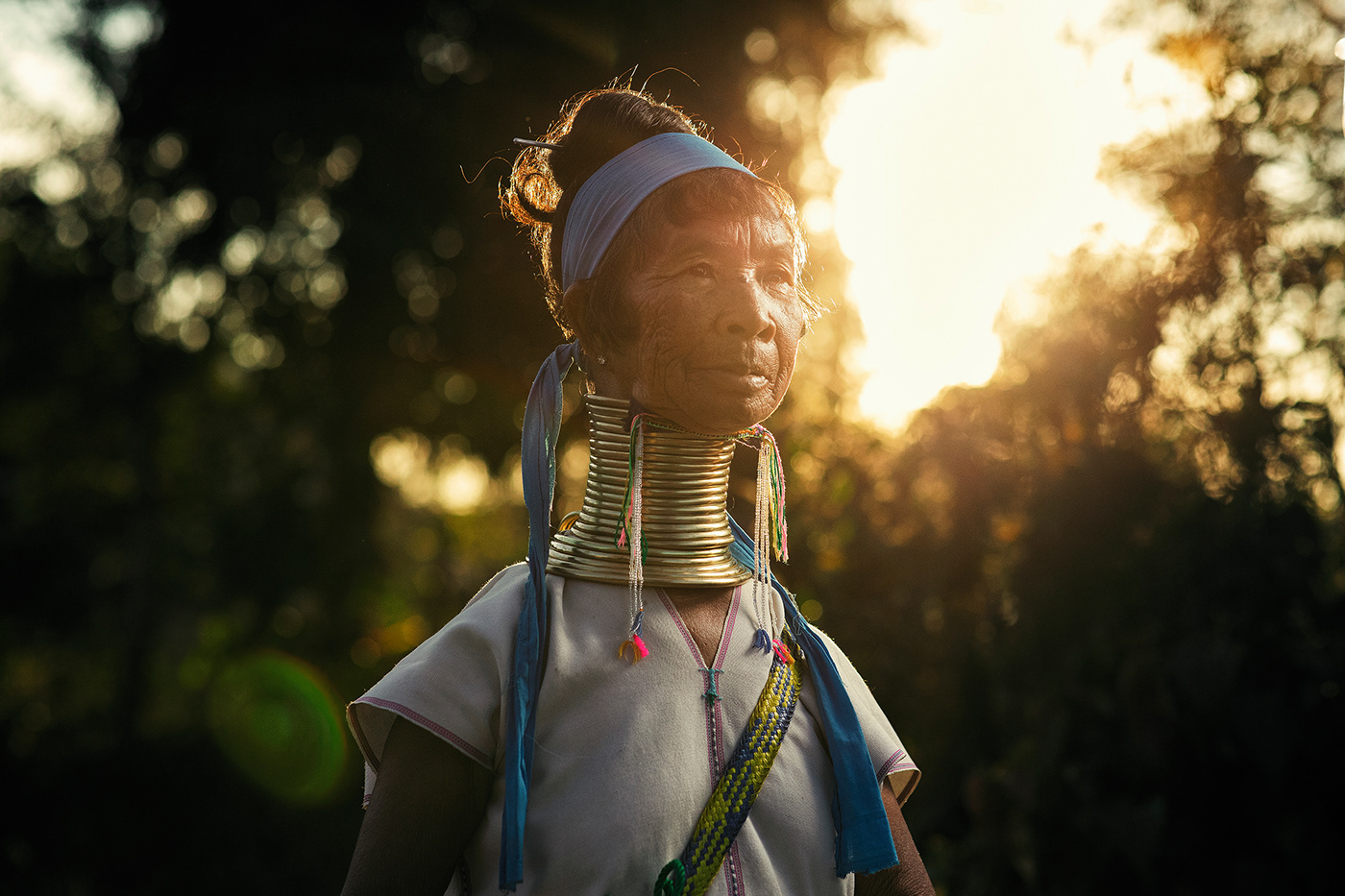 Des portraits de femmes Padaung ou femmes-girafes par Hugo Santarem et Ricardo Moreira portraits de femmes Padaung ou femmes girafes par Hugo Santarem et Ricardo Moreira 4 portraits-de-femmes-Padaung-ou-femmes-girafes-par-Hugo-Santarem-et-Ricardo-Moreira-4