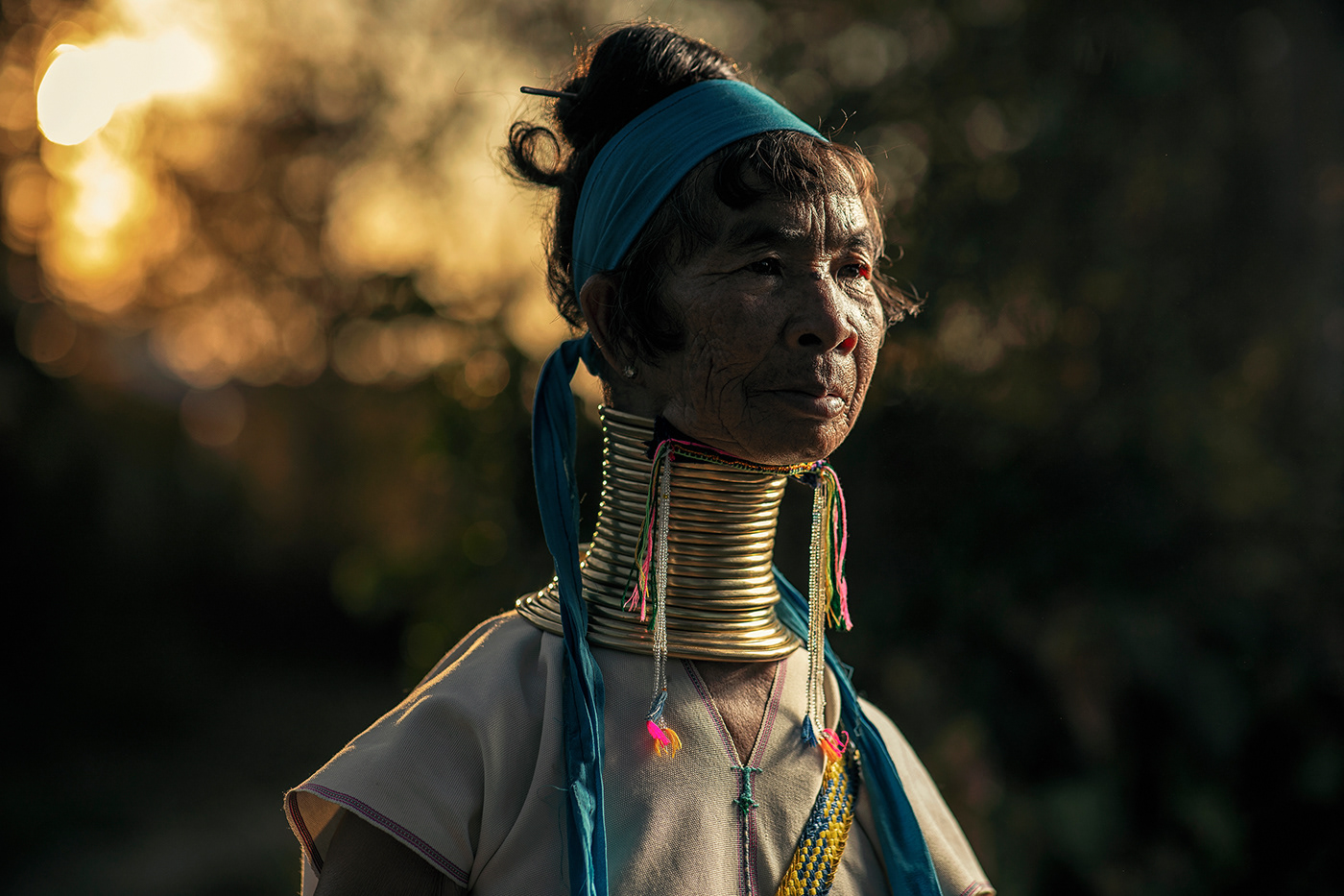 Des portraits de femmes Padaung ou femmes-girafes par Hugo Santarem et Ricardo Moreira portraits de femmes Padaung ou femmes girafes par Hugo Santarem et Ricardo Moreira 8 portraits-de-femmes-Padaung-ou-femmes-girafes-par-Hugo-Santarem-et-Ricardo-Moreira-8