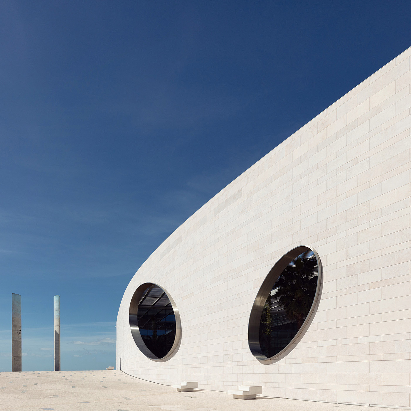 City of Light - l'architecture de Lisbonne par Sebastian Weiss City of Light l architecture de Lisbonne par Sebastian Weiss 1 champalimaud City-of-Light-l-architecture-de-Lisbonne-par-Sebastian-Weiss-1-champalimaud