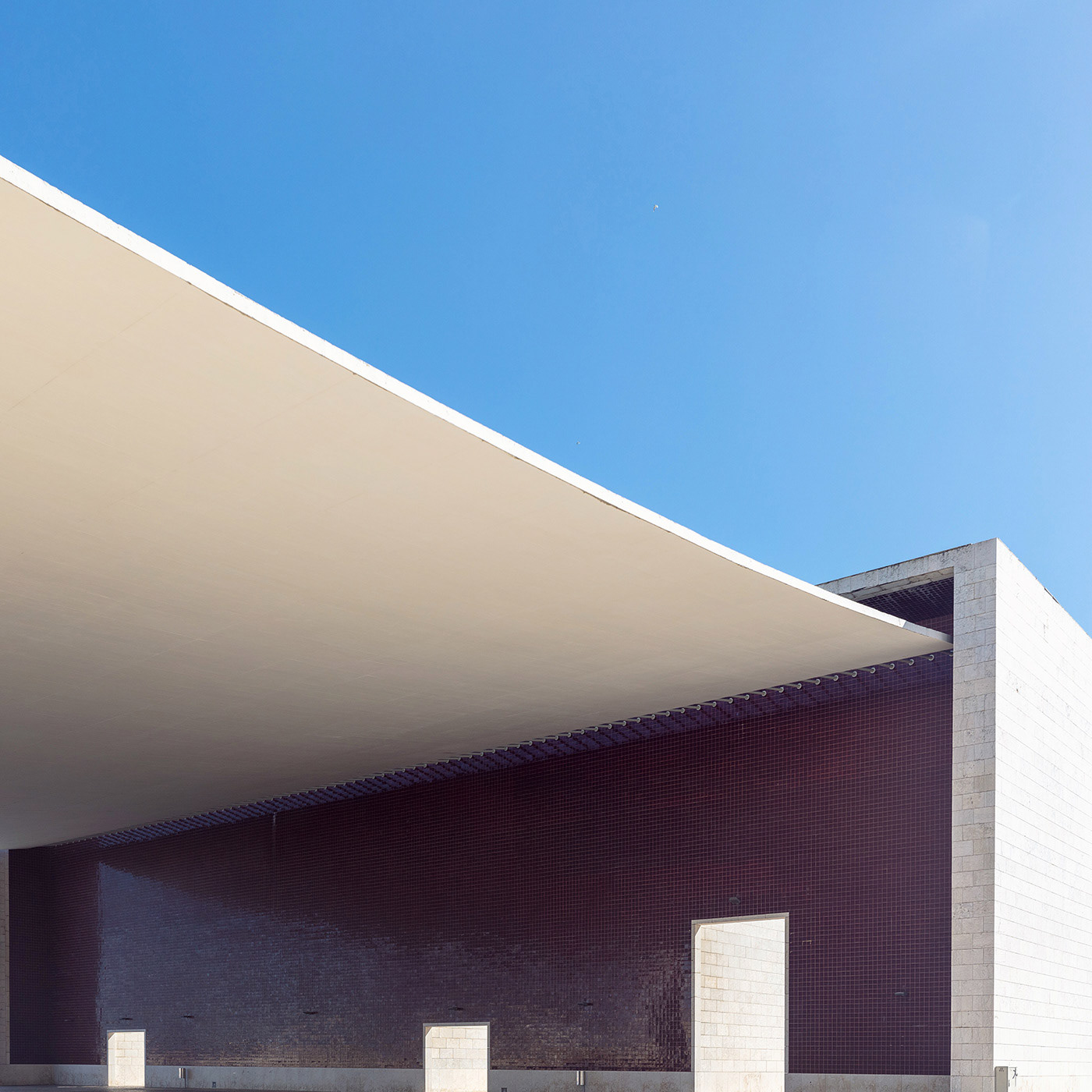 City of Light - l'architecture de Lisbonne par Sebastian Weiss City of Light l architecture de Lisbonne par Sebastian Weiss 2 pavilhao City-of-Light-l-architecture-de-Lisbonne-par-Sebastian-Weiss-2-pavilhao