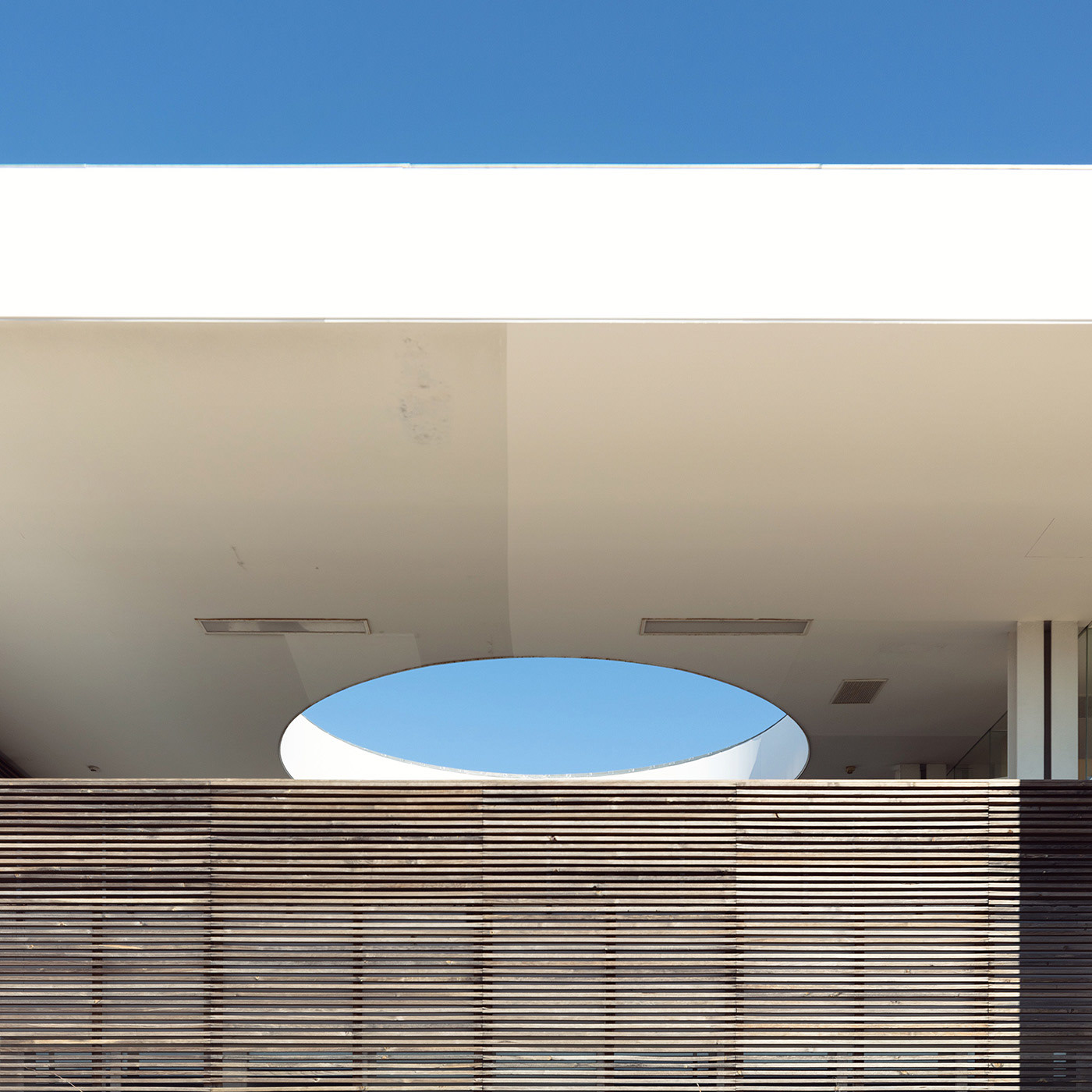 City of Light - l'architecture de Lisbonne par Sebastian Weiss City of Light l architecture de Lisbonne par Sebastian Weiss 4 campus universitaire nova de lisboa City-of-Light-l-architecture-de-Lisbonne-par-Sebastian-Weiss-4-campus-universitaire-nova-de-lisboa