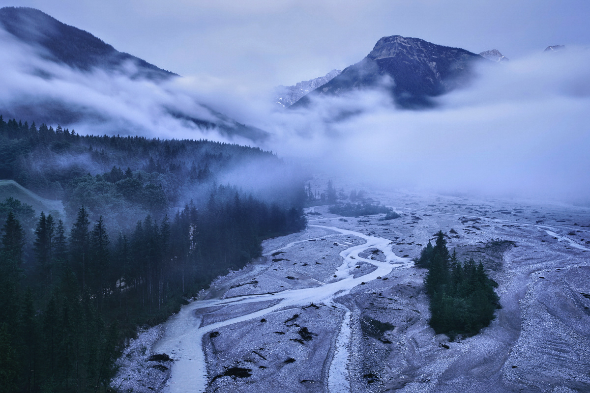 The blue border - La phase bleue entre le jour et la nuit par Kilian Schönberger The blue border La phase bleue entre le jour et la nuit par Kilian Schonberger 9 The-blue-border-La-phase-bleue-entre-le-jour-et-la-nuit-par-Kilian-Schonberger-9