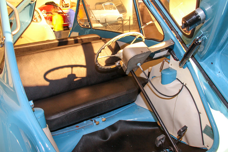 La Janus de Zündapp - une microvoiture avec des portes capot et coffre La Janus de Zundapp une microvoiture avec des portes capot et coffre 15 La-Janus-de-Zundapp-une-microvoiture-avec-des-portes-capot-et-coffre-15